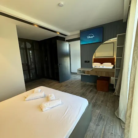 Isitmali Havuzlu Lueks Kusadasi