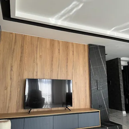 Apartman Isitmali Havuzlu Lueks *